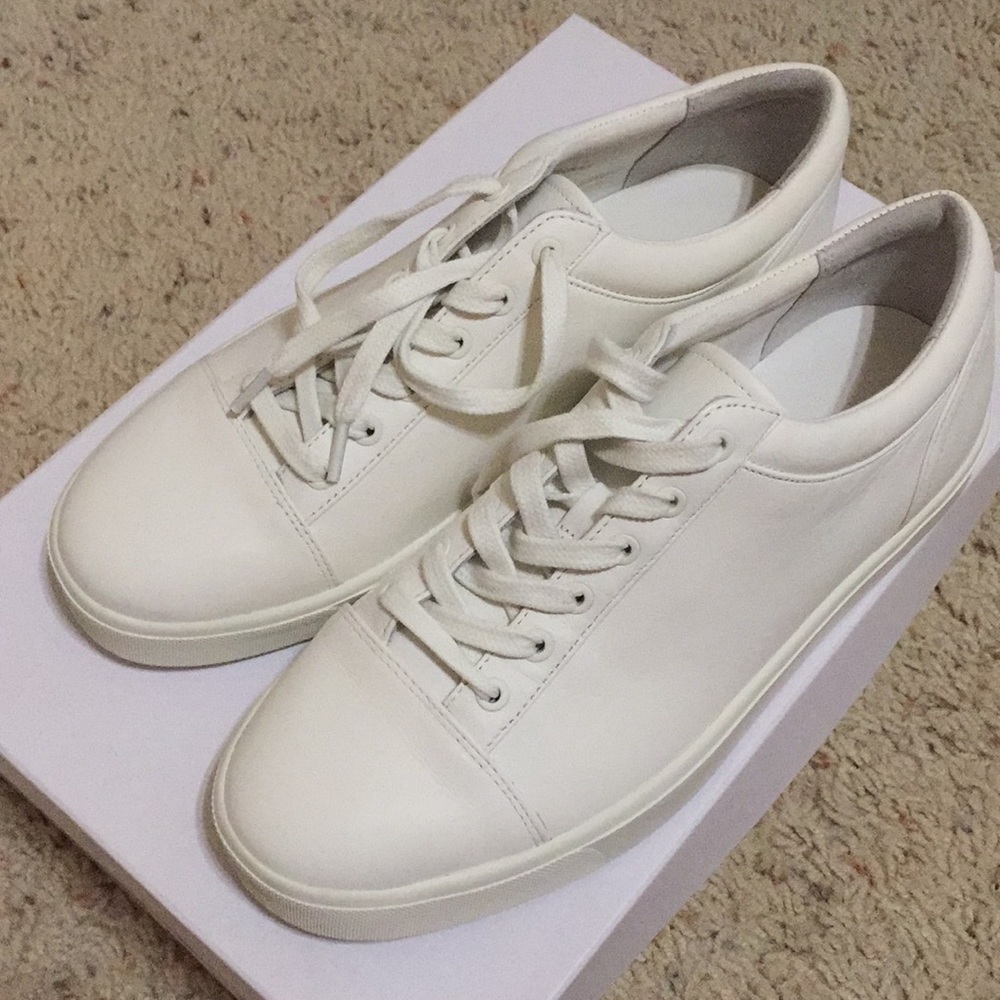 Brand new VINCE sneaker size 5.5